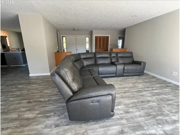 15546 SE GREEN HILLS CT, Happy Valley, OR 97086