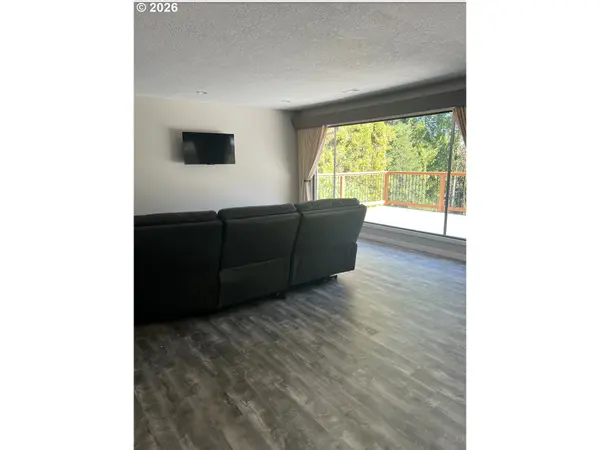 15546 SE GREEN HILLS CT, Happy Valley, OR 97086