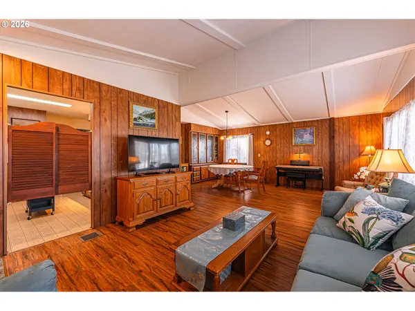 1199 N TERRY ST #128, Eugene, OR 97402