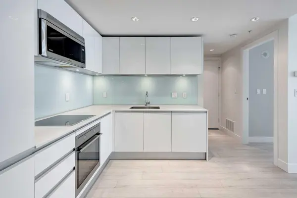 1188 3 ST SE #805, Calgary, AB T2G 1H8