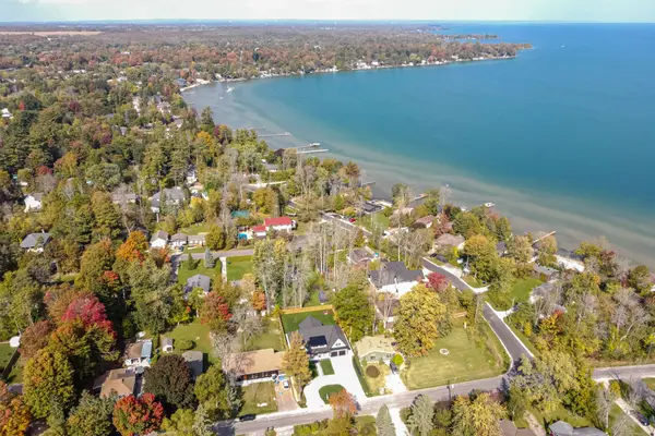 862 Kennedy RD, Innisfil, ON L9S 4M5