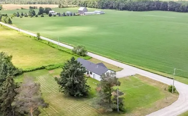 122 Day DR, Kawartha Lakes, ON L3V 6H5