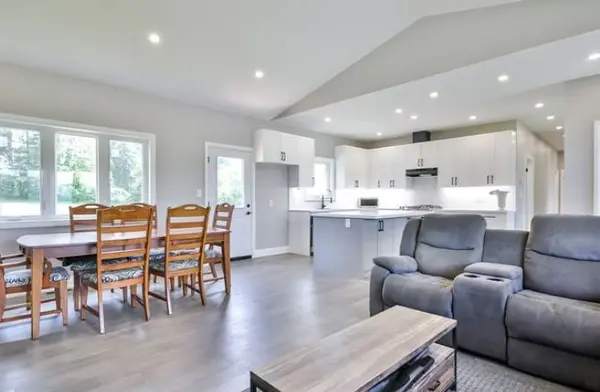 122 Day DR, Kawartha Lakes, ON L3V 6H5