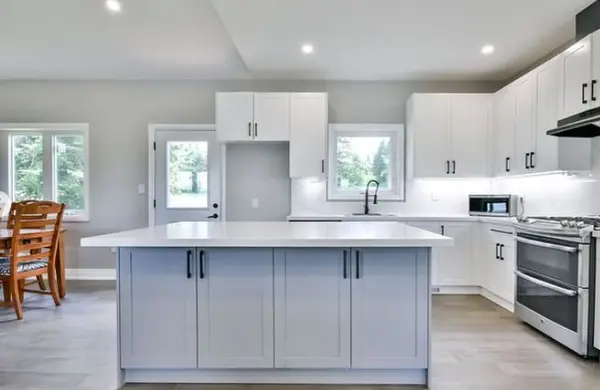 122 Day DR, Kawartha Lakes, ON L3V 6H5