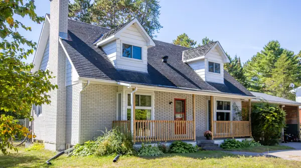 23 Sprucedale AVE, Madawaska Valley, ON K0J 1B0