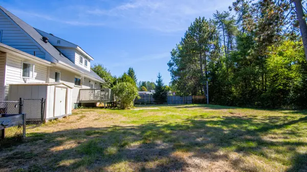 23 Sprucedale AVE, Madawaska Valley, ON K0J 1B0