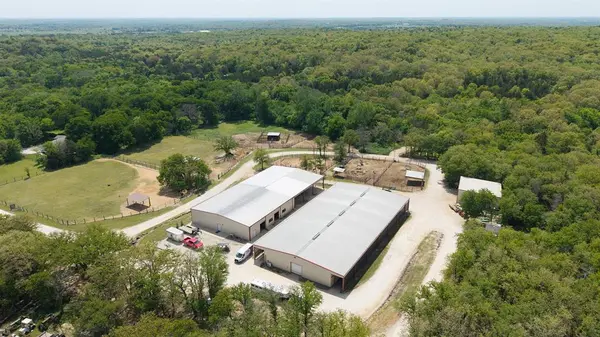 8016 E US HWY 82, Gainesville, TX 76240