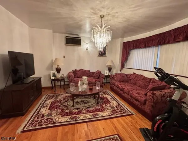 103 Garrison St, Newark City, NJ 07105