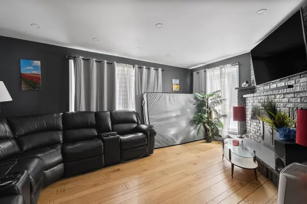 10950 Simcoe ST, Scugog, ON L9L 1B3