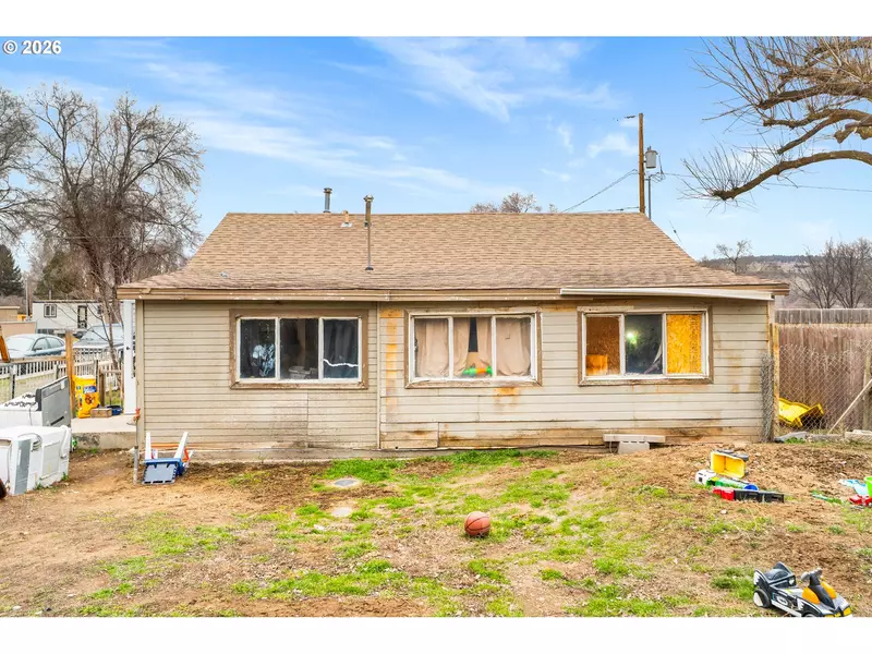 2460 SE MELROSE DR, Prineville, OR 97754