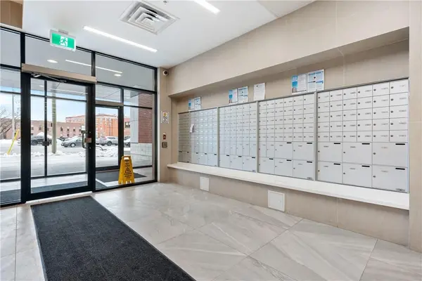 1 Wellington ST W #607, Brantford, ON M5A 0W7