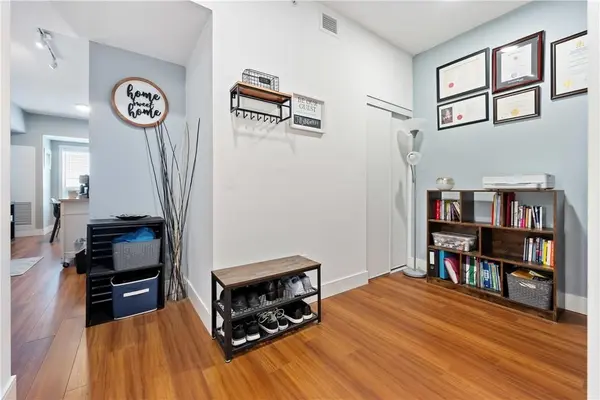 1 Wellington ST W #607, Brantford, ON M5A 0W7