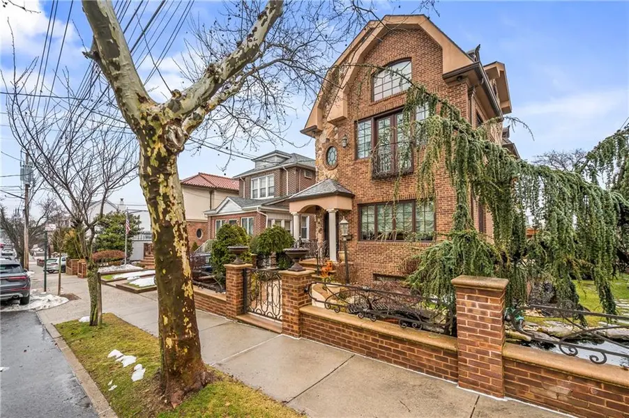 7923 11th AVE, Brooklyn, NY 11228