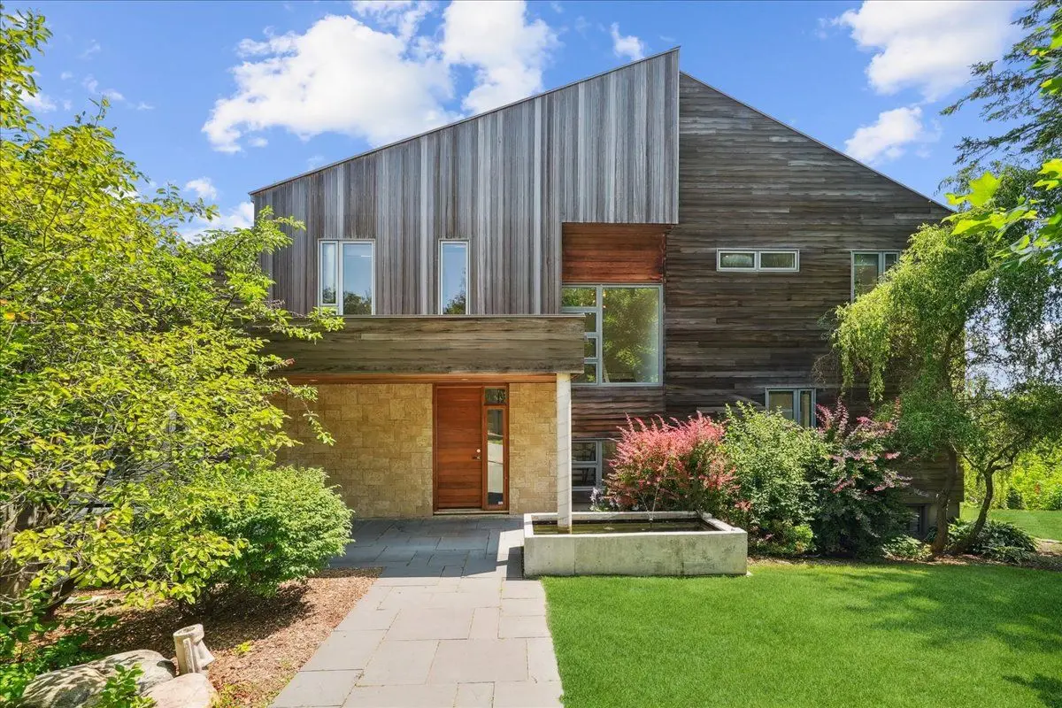 20 Everett RD, South Bruce Peninsula, ON N0H 2T0