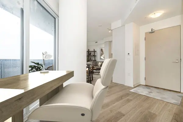 55 Cooper ST #5708, Toronto C08, ON M5G 0G1