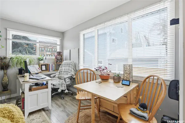 917 7th AVENUE N, Saskatoon, SK S7K 2V7