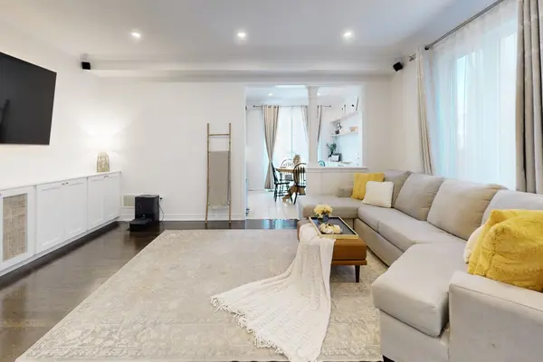 61 Buchanan CRES, Brampton, ON L6X 5M4