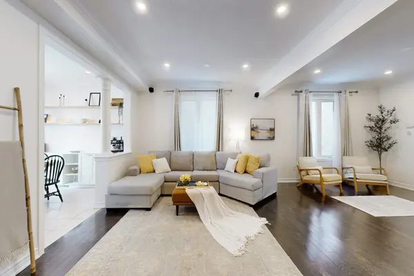 61 Buchanan CRES, Brampton, ON L6X 5M4