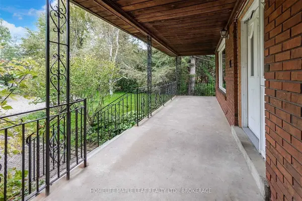 4395 Castlemore RD, Brampton, ON L6P 0W9