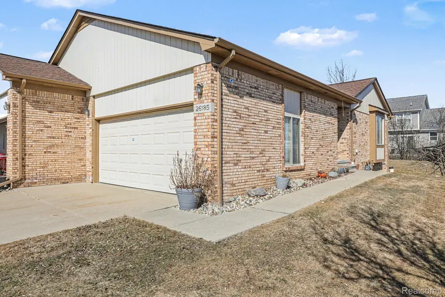 26185 Markiegrove, Chesterfield Township, MI 48051
