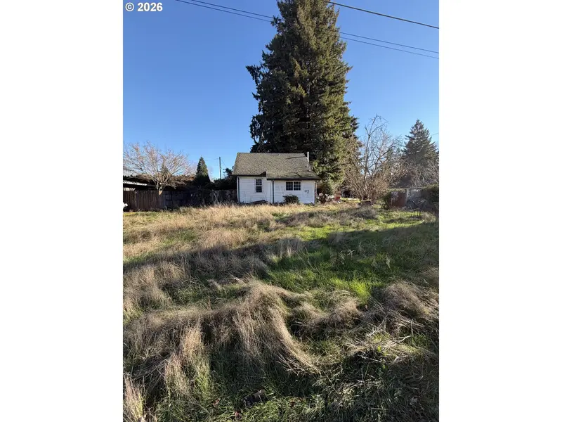 1114 LINCOLN ST, Oregon City, OR 97045