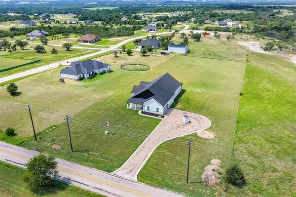 705 Old Agnes Road, Weatherford, TX 76088
