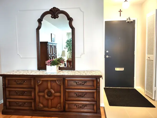 451 The West Mall N/A #917, Toronto W08, ON M9C 1G1