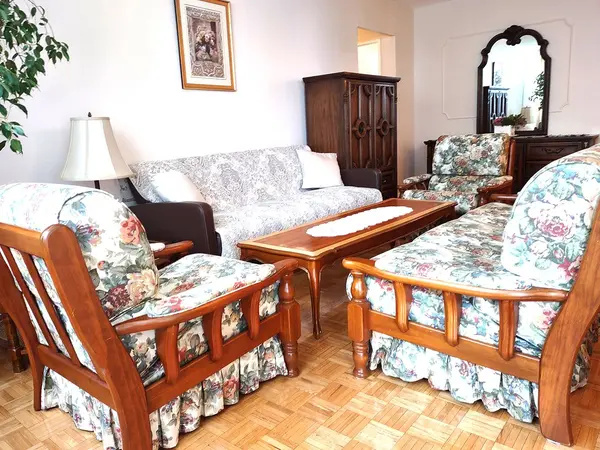 451 The West Mall N/A #917, Toronto W08, ON M9C 1G1