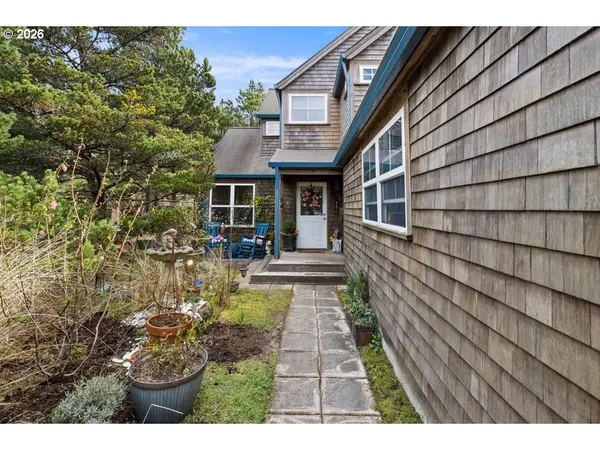 Pacific City, OR 97135,5700 BAREFOOT LN