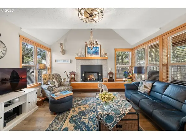 5700 BAREFOOT LN, Pacific City, OR 97135