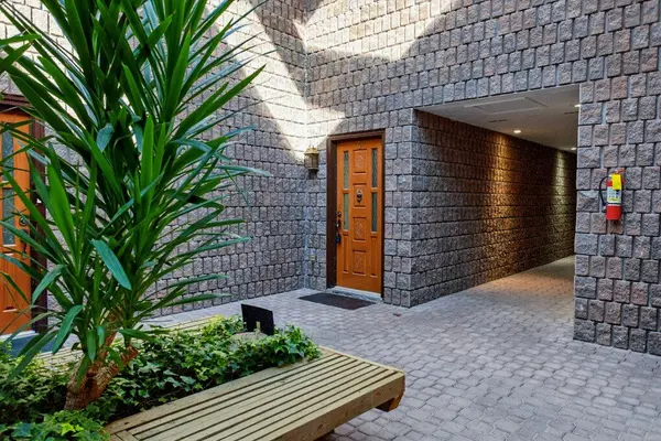 200 East ST S #405, Kawartha Lakes, ON K0M 1A0