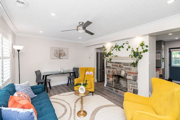 2055 Churchill AVE, Burlington, ON L7R 3T8