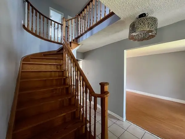 63 Stillwater CRES, Brampton, ON L6X 3L5