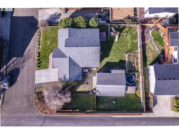 1812 ROBERTS ST, The Dalles, OR 97058