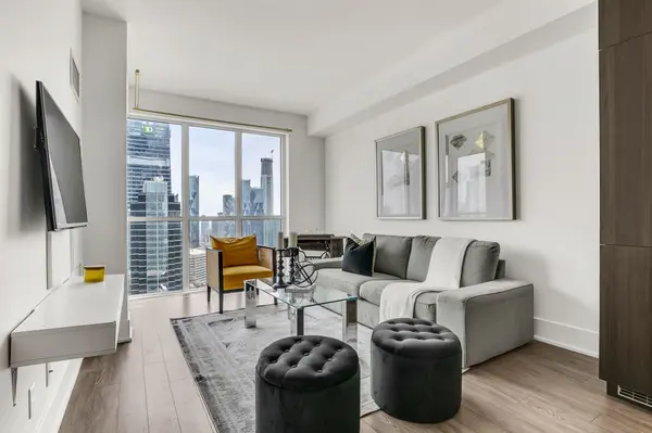 300 Front ST W #4107, Toronto C01, ON M5V 0E9