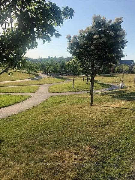 160 Tango CRES, Newmarket, ON L3X 0K5