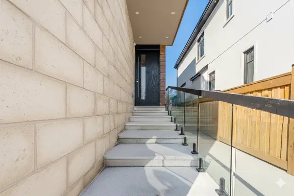 6 Campview RD, Hamilton, ON L8E 5E2