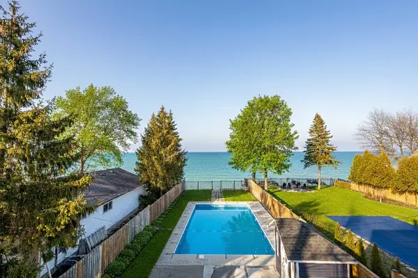 6 Campview RD, Hamilton, ON L8E 5E2