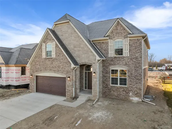 42435 Magnolia DR, Sterling Heights, MI 48314