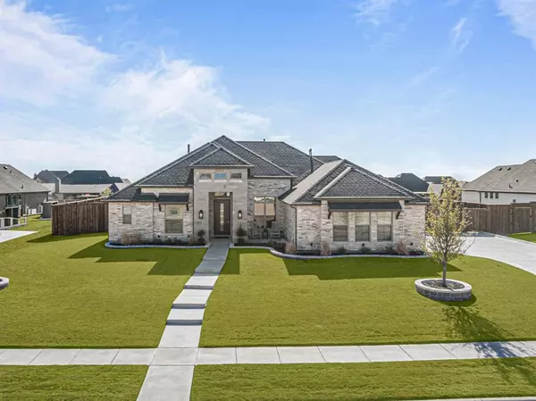 221 Oakmont Drive, Haslet, TX 76052