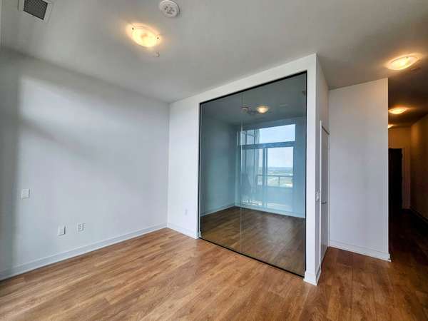 2920 Highway 7 N/A #2008, Vaughan, ON L4K 0P4