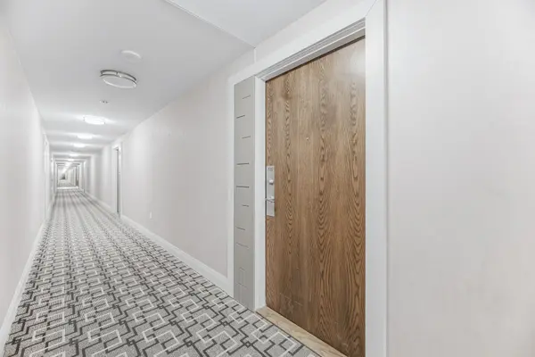 99 Eagle Rock WAY #720, Vaughan, ON L6A 5A7