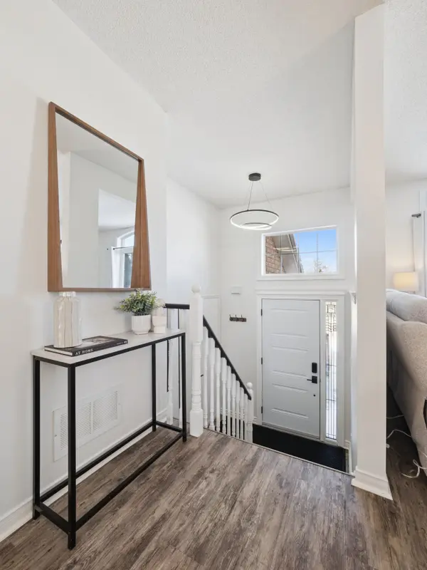 19 LESLIE AVE, Barrie, ON L4N 9N9