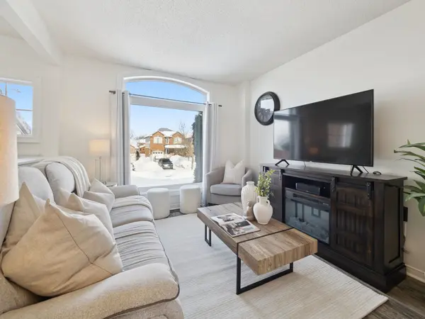 19 LESLIE AVE, Barrie, ON L4N 9N9