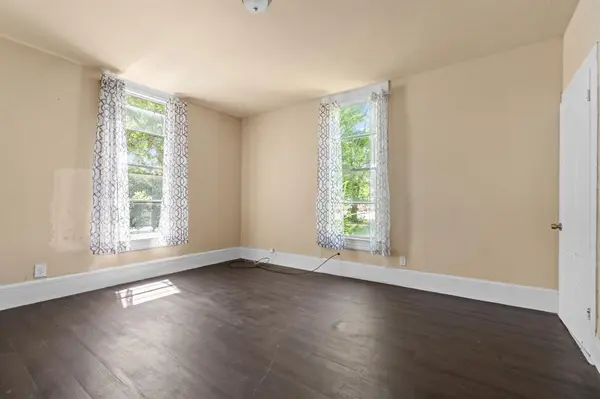 102 Chestnut Street, Hillsboro, TX 76645