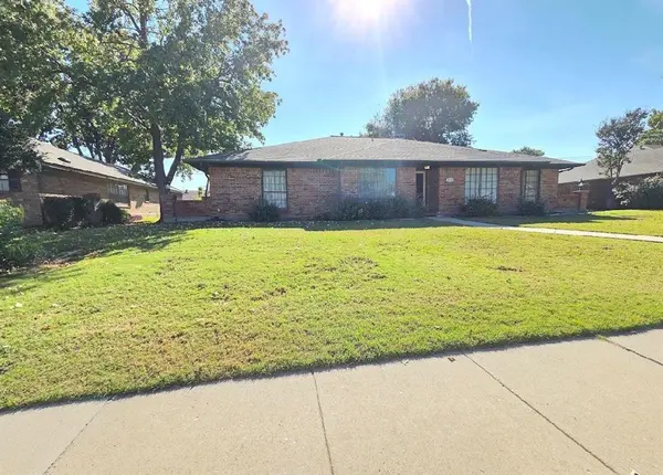 2720 Crow Valley Trail, Plano, TX 75023