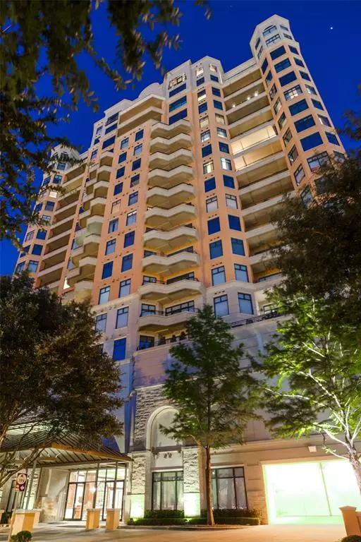 Dallas, TX 75219,2828 Hood Street #907