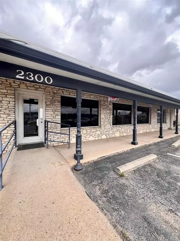 2300 N US Highway 281, Marble Falls, TX 78654