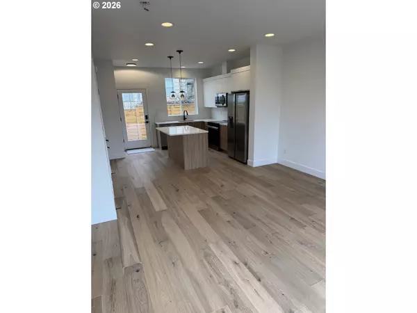 Portland, OR 97202,2134 SE BROOKLYN ST