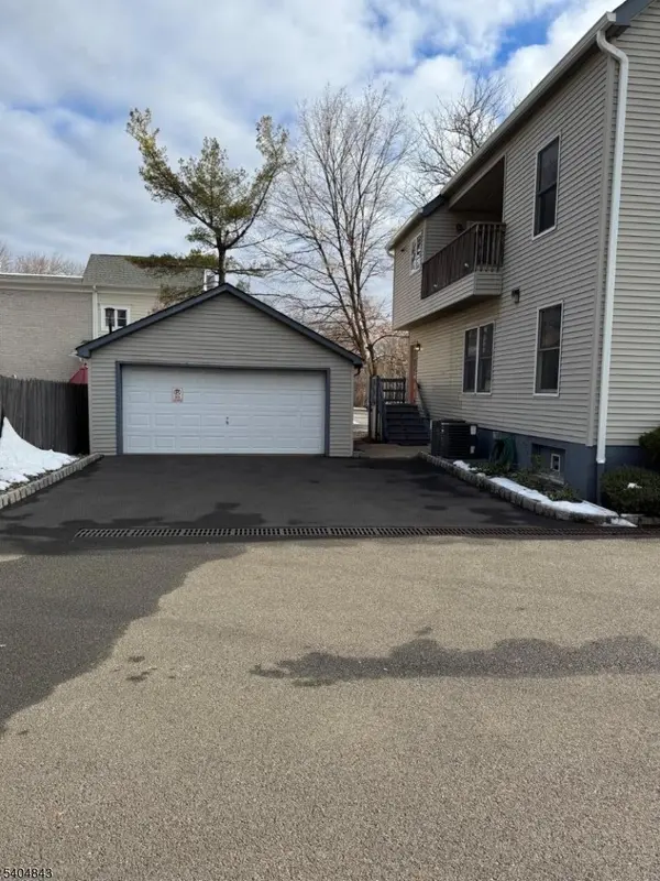 630 Valley Rd, Long Hill Twp., NJ 07933